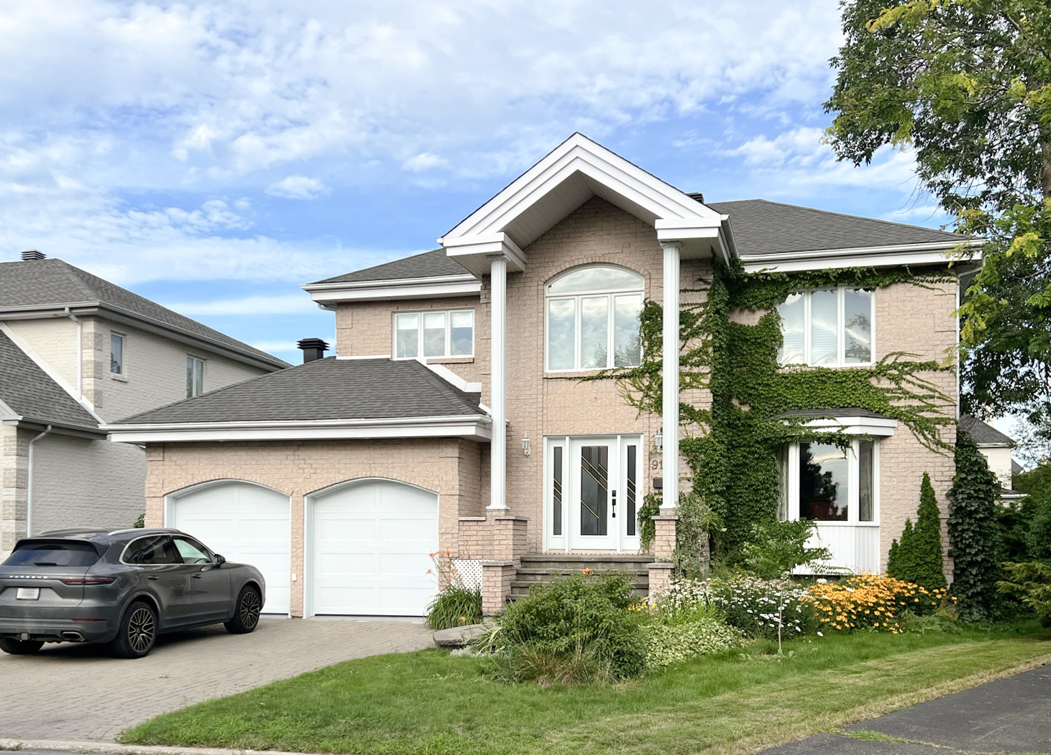 Two or more storey for sale, Brossard